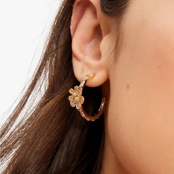 Kate Spade Gold Fleurette‎ Hoop Earrings NEW - Picture 4 of 6